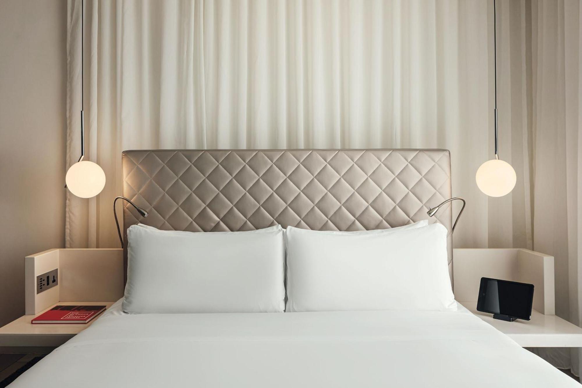 W London Hotel Luaran gambar